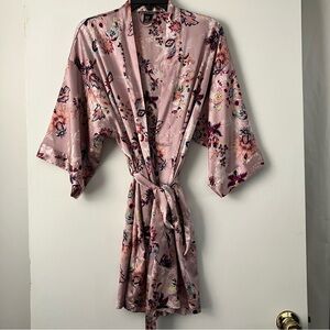 Victoria’s Secret Floral Satin Kimono Robe - Lavender Medium / Large